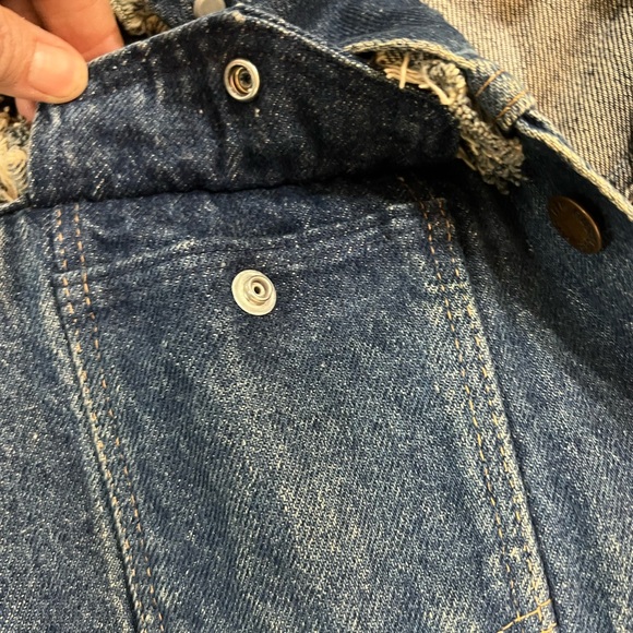 1980s Unique Ladies Denim Jacket with appliqués & metal stars - Picture 11 of 16